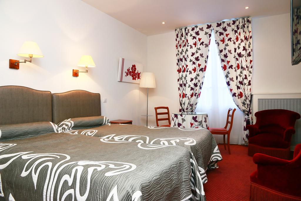Hotel D'Etigny Bagneres-de-Luchon Экстерьер фото