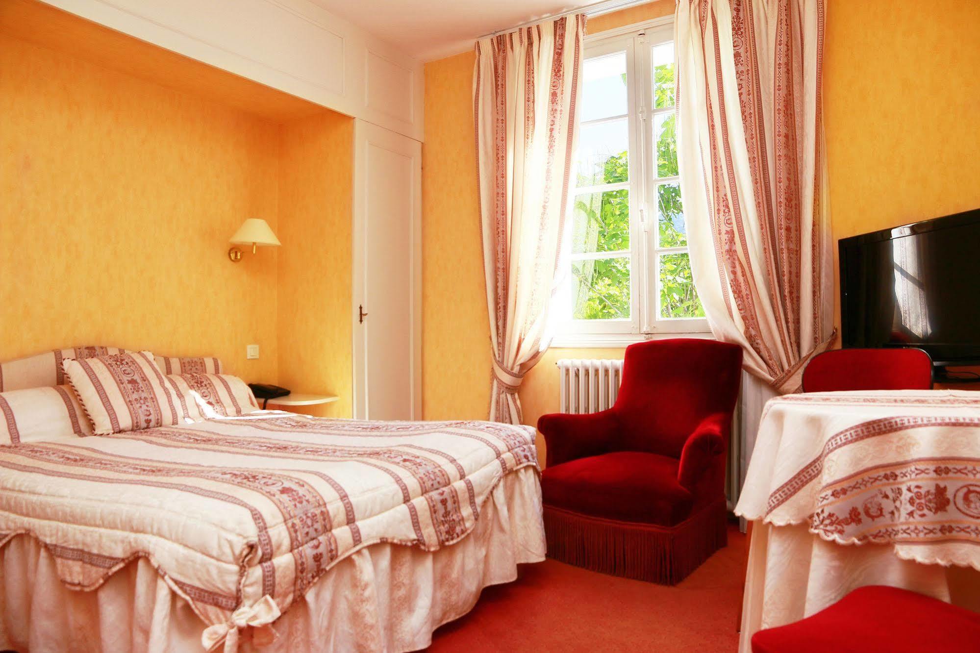 Hotel D'Etigny Bagneres-de-Luchon Экстерьер фото