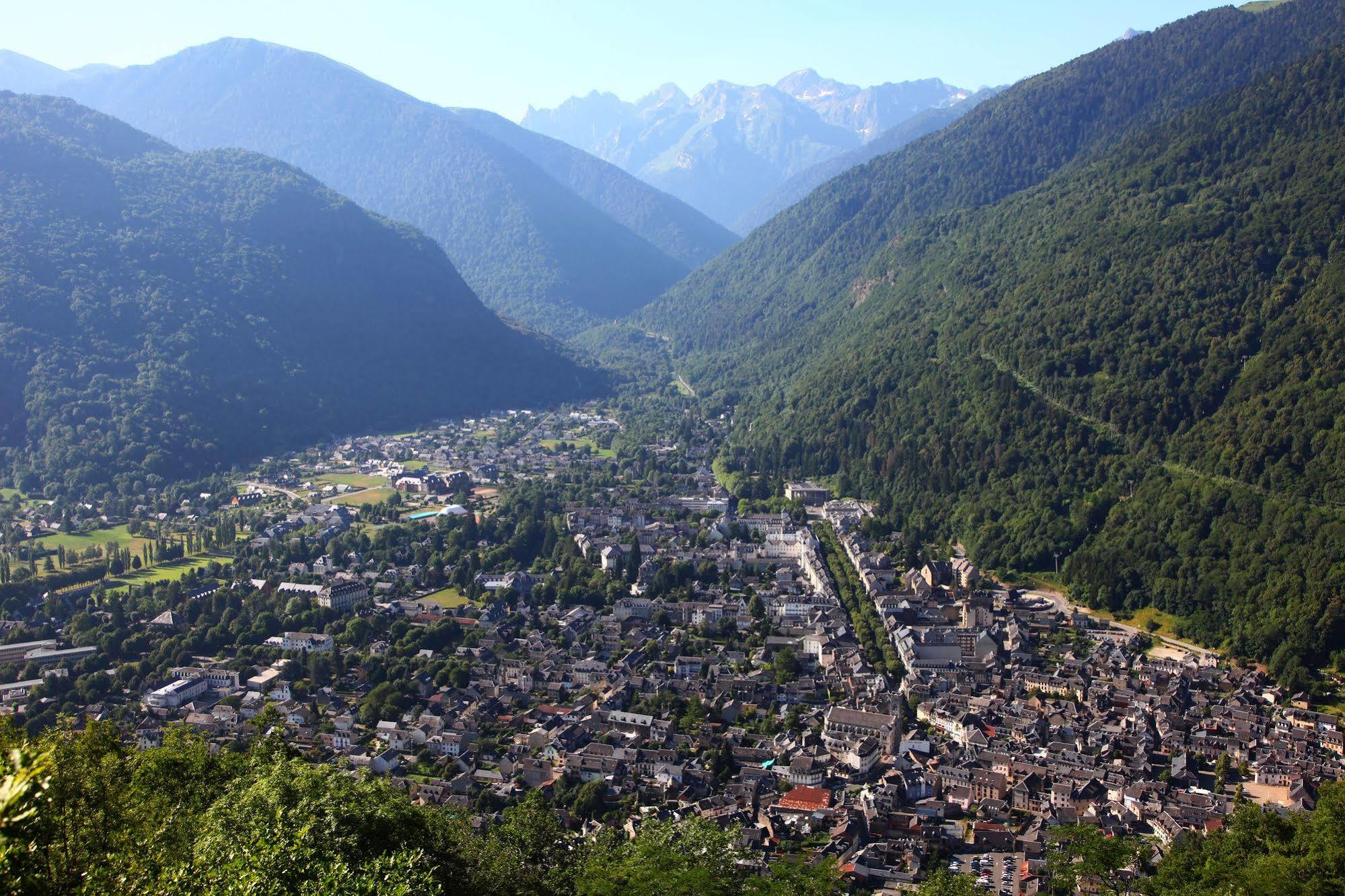 Hotel D'Etigny Bagneres-de-Luchon Экстерьер фото